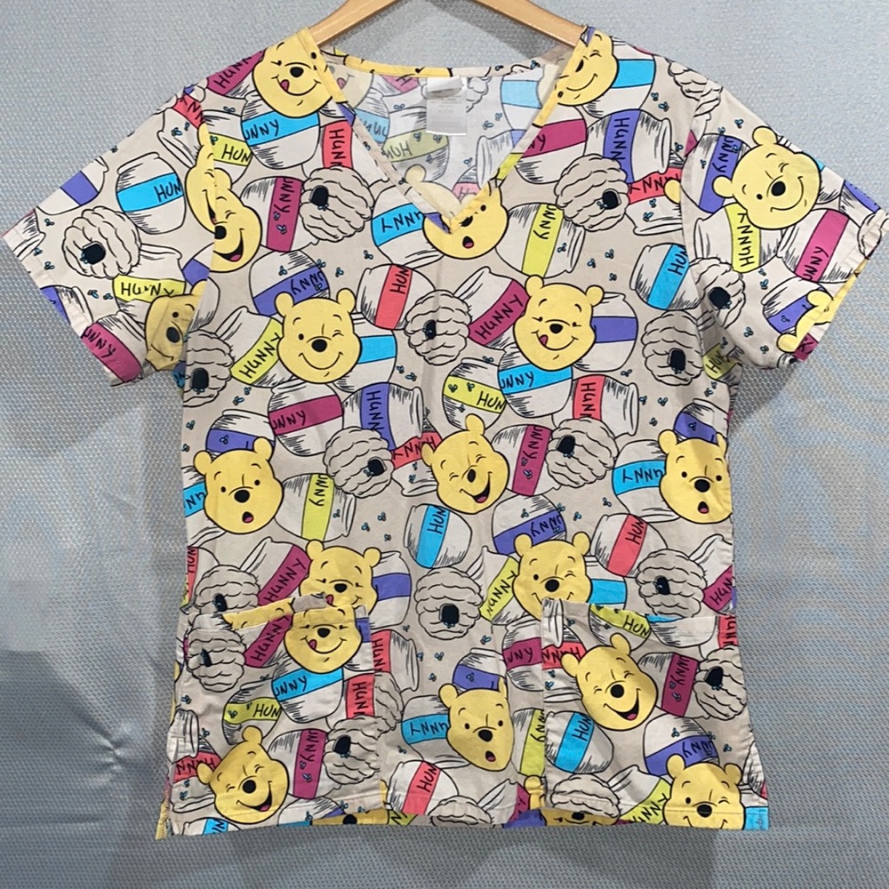 Disney Winnie the Pooh Scrubs Top. Size Small